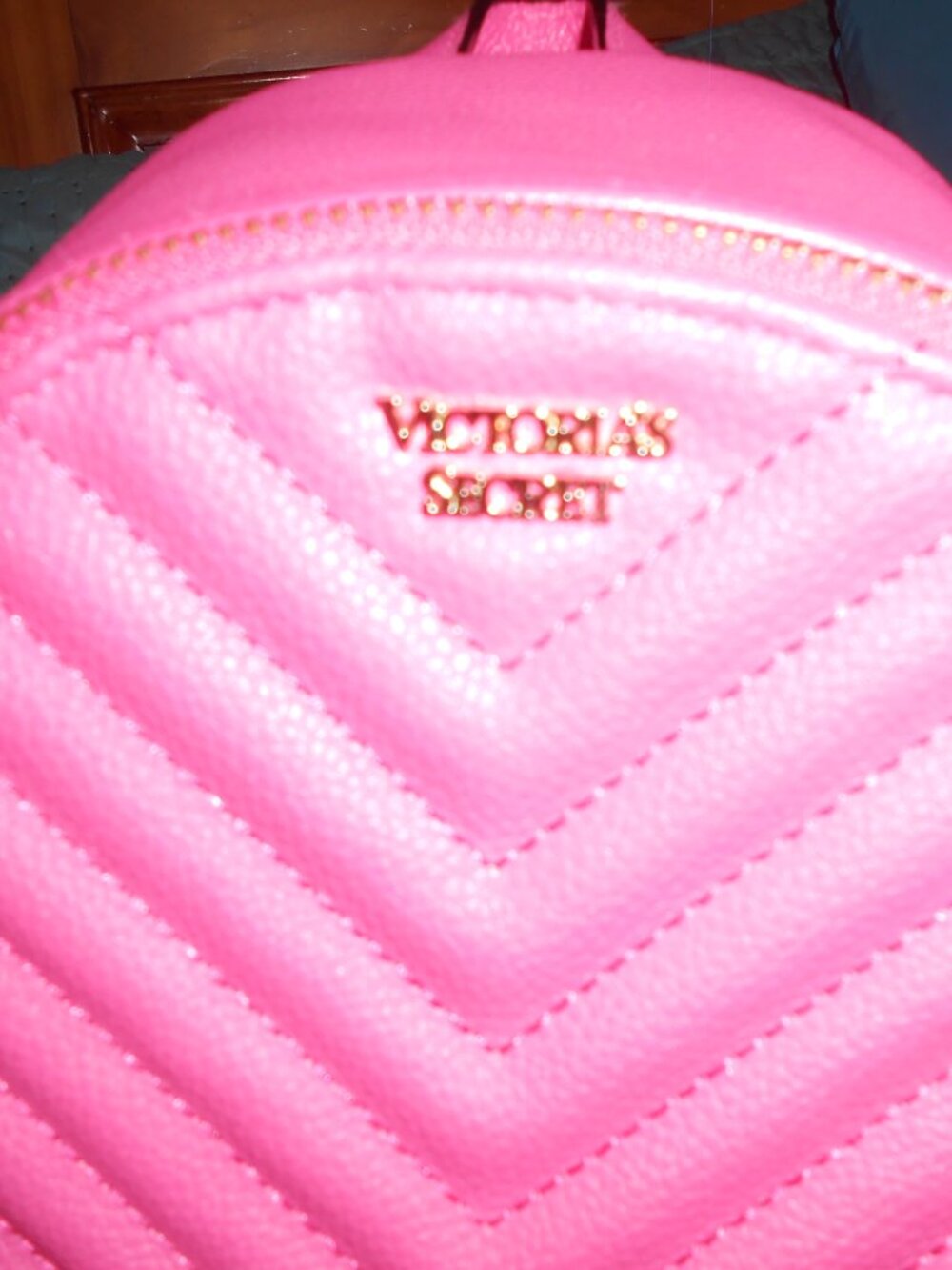 VICTORIA'S SECRET PURSE/BAGPACK PINK COLOR SMALL GREAT PRE-LOVED CONDITION - Picture 3 of 10